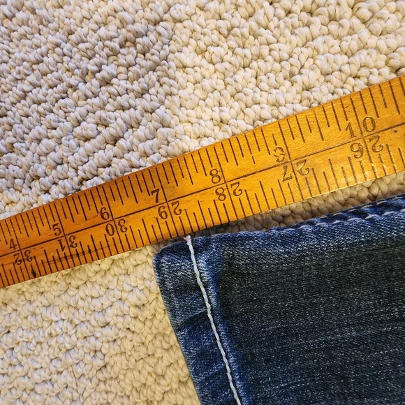 ARIAT R.E.A.L ☆ Women's Blue Jeans Used But In Great Condition. No Flaws - Picture 10 of 13